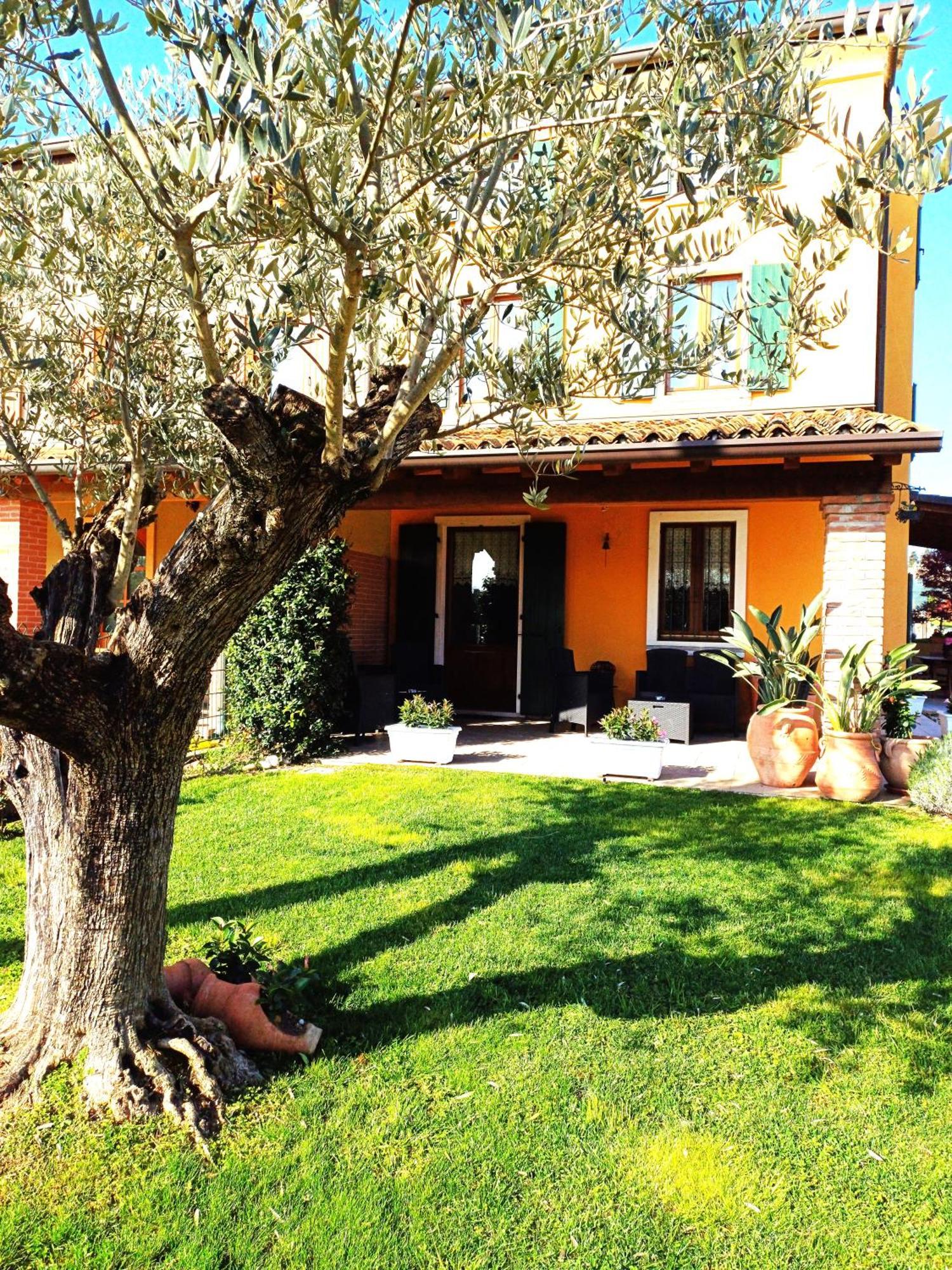 B&B Civico 61 Pastrengo Esterno foto