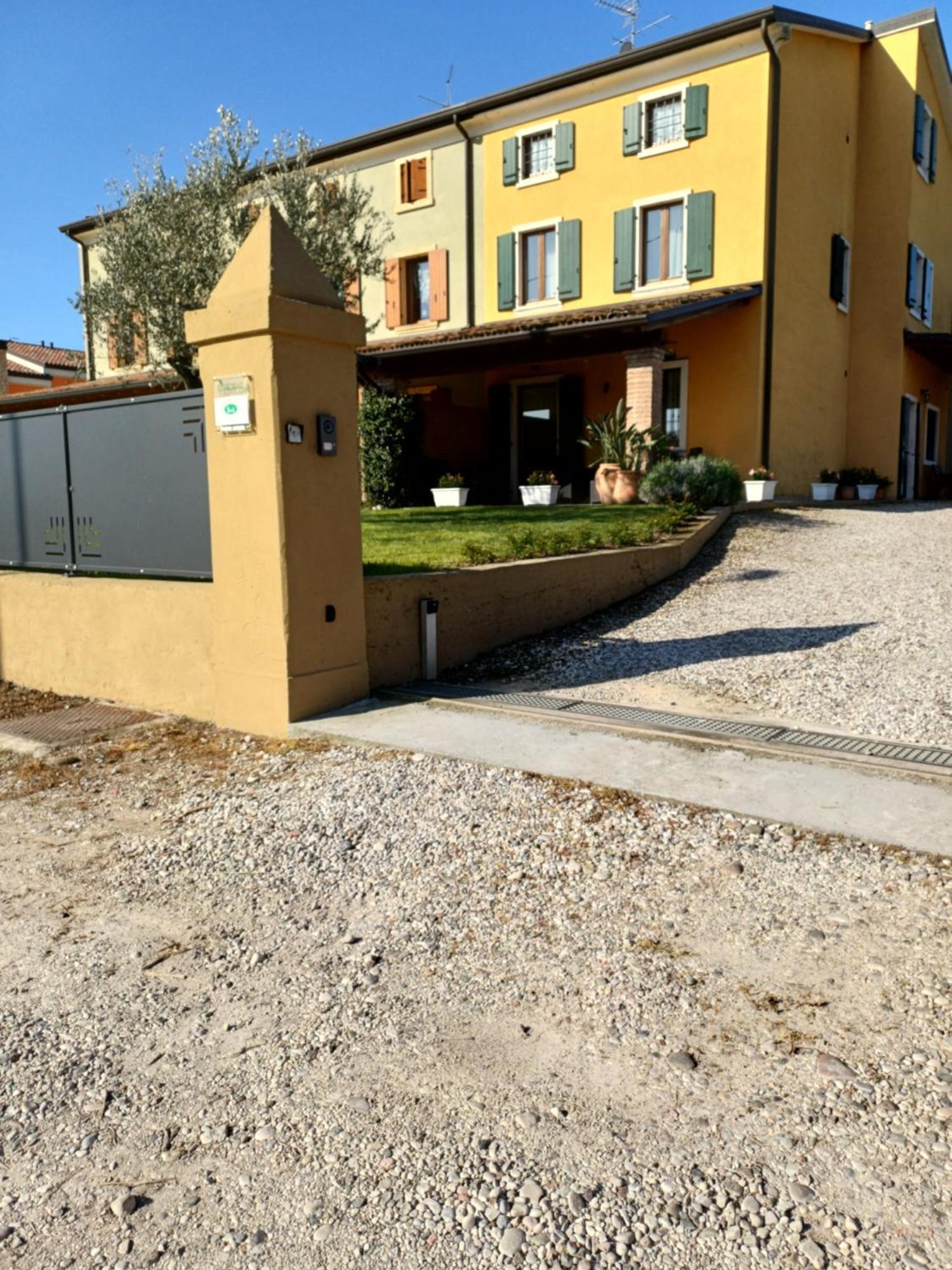 B&B Civico 61 Pastrengo Esterno foto